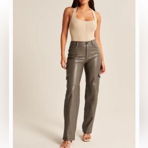 Abercrombie & Fitch The 90’s Relaxed Jean High Rise Cargo Pants Vegan Leather 26